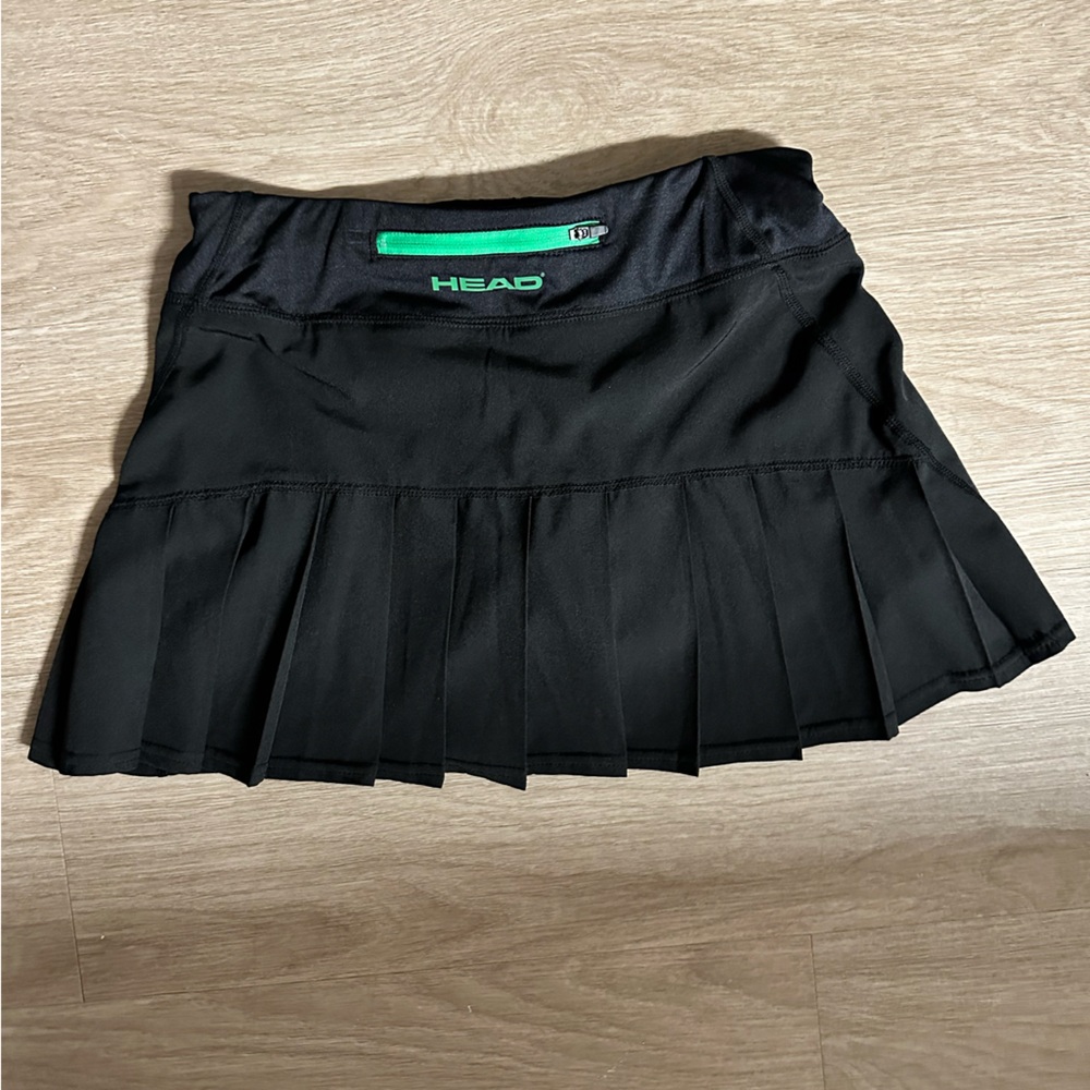 Head Black Skirt with Green Detail